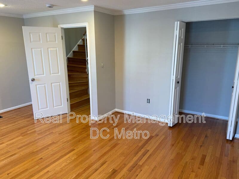 Washington House: 1125 Harvard St NW F