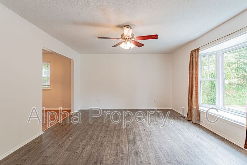 Greer House: 134 Saturn Lane