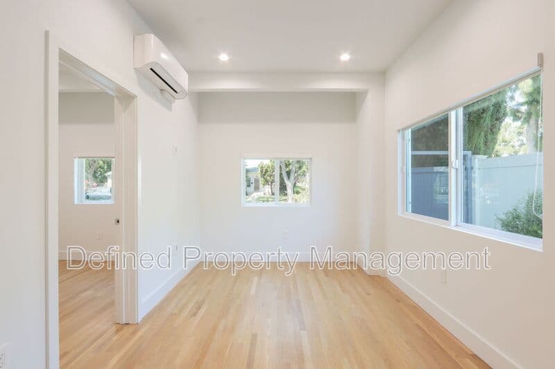Santa Monica Condo: 1022 Pacific St