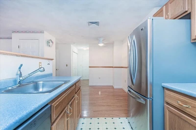 Peabody Condo: 107 Foster St