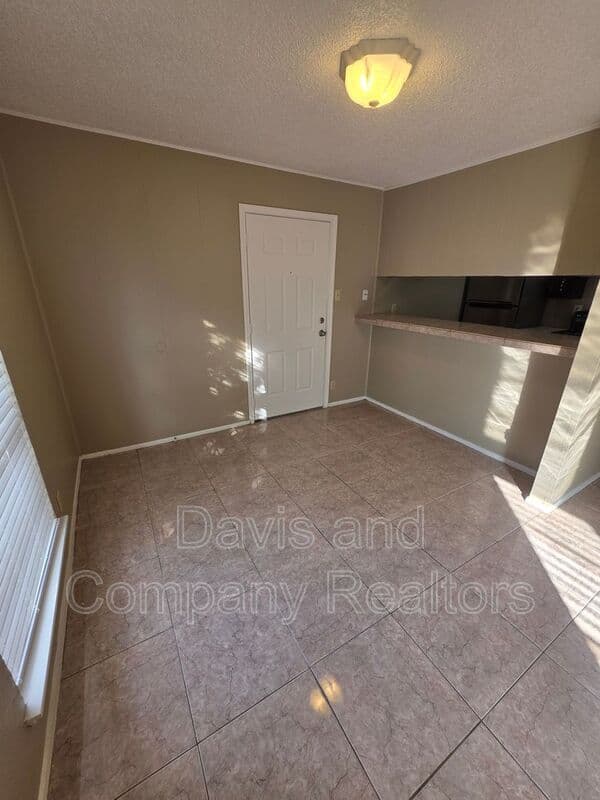 Midland Condo: 4802 Country Club Dr