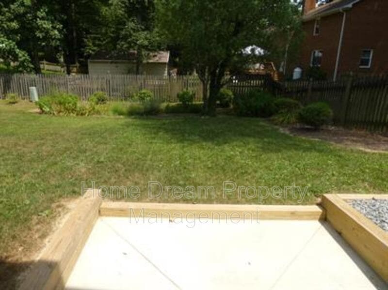 Fredericksburg House: 11603 Silverleaf Ln