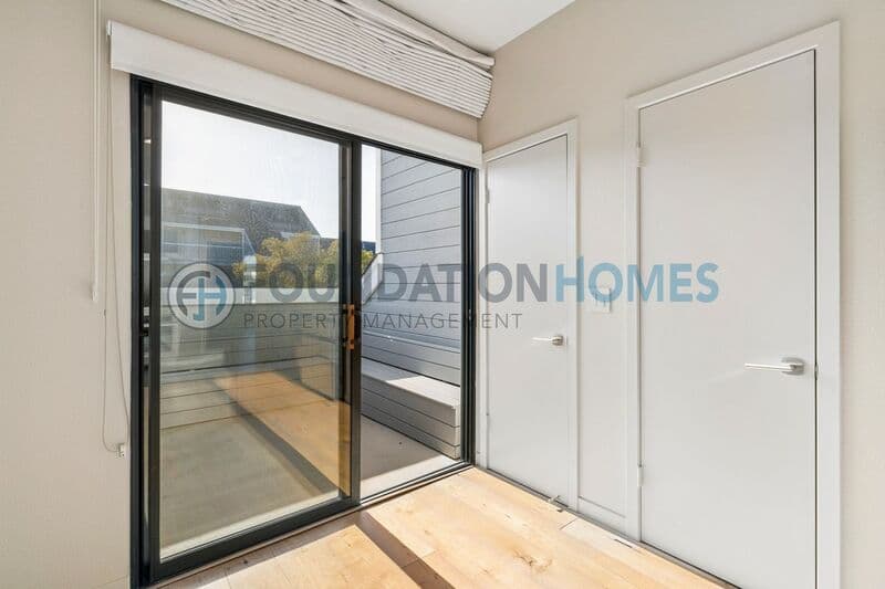 Mill Valley House: 6058 Shelter Bay Ave.