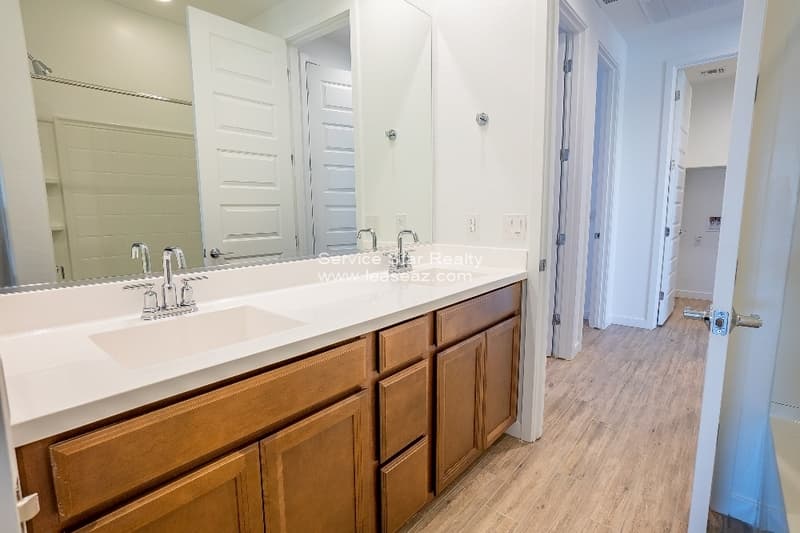 Phoenix House: 9348 W Glenrosa Ave
