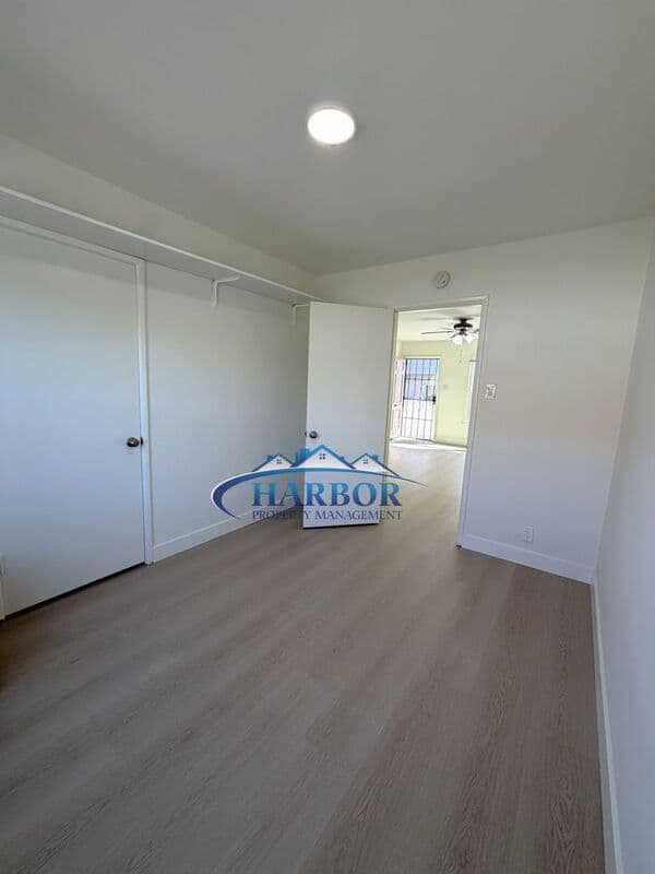 Inglewood House: 215 W Manchester Blvd