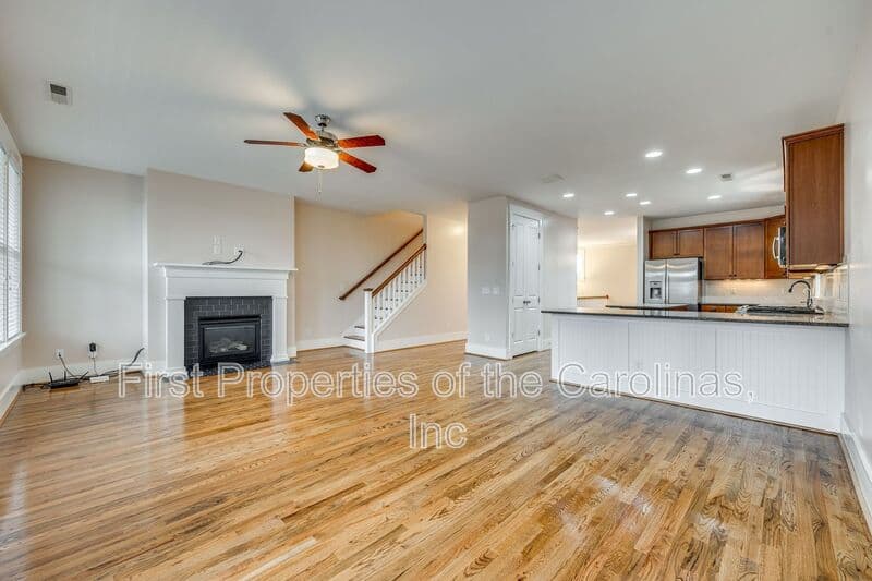 Rock Hill House: 799 Herrons Ferry Rd.