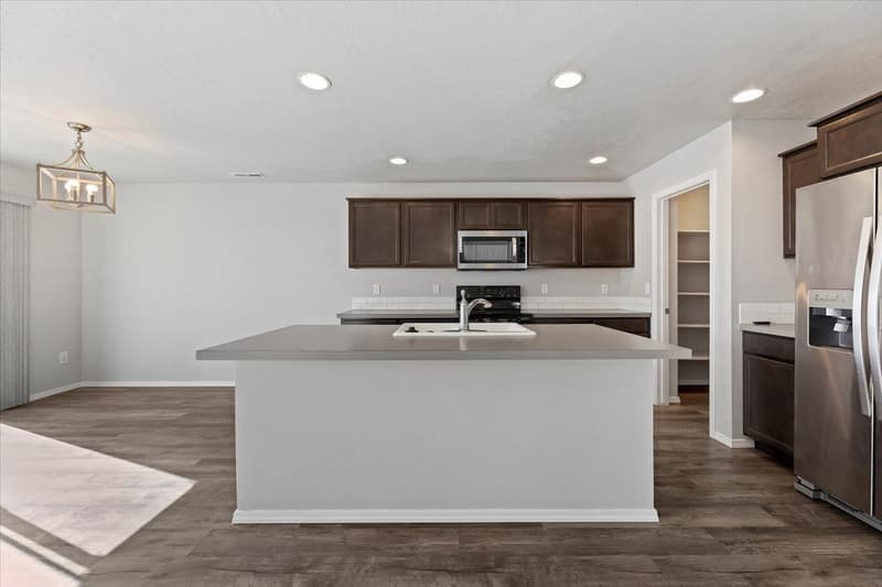 Caldwell House: 2406 Dorset Court