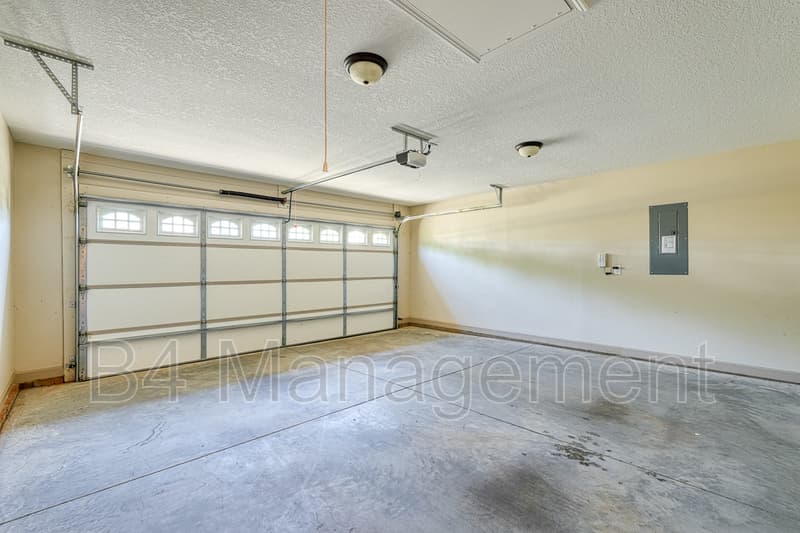 Inman House: 151 Harvest Ridge Drive