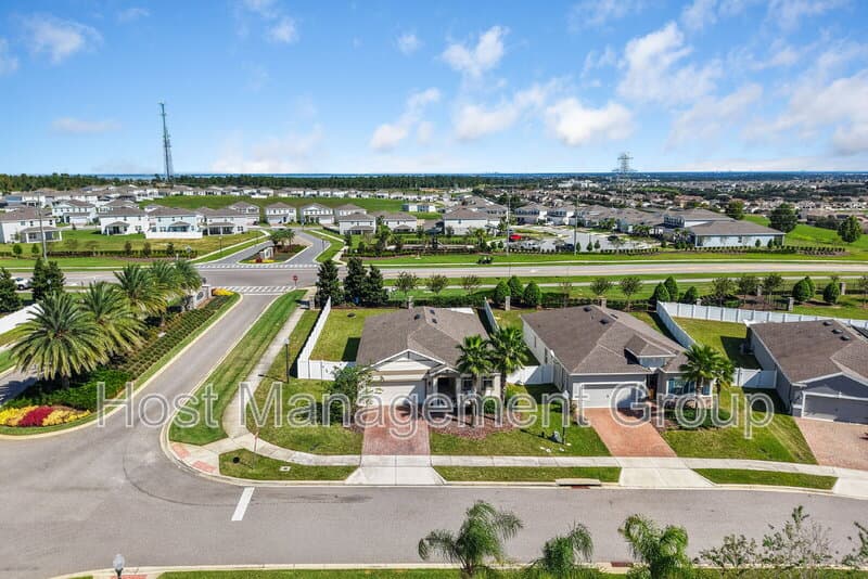 Minneola House: 3234 Hill Point St