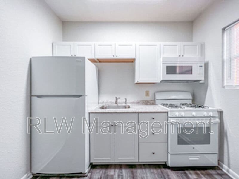 Umatilla Condo: 11 N. Central Ave