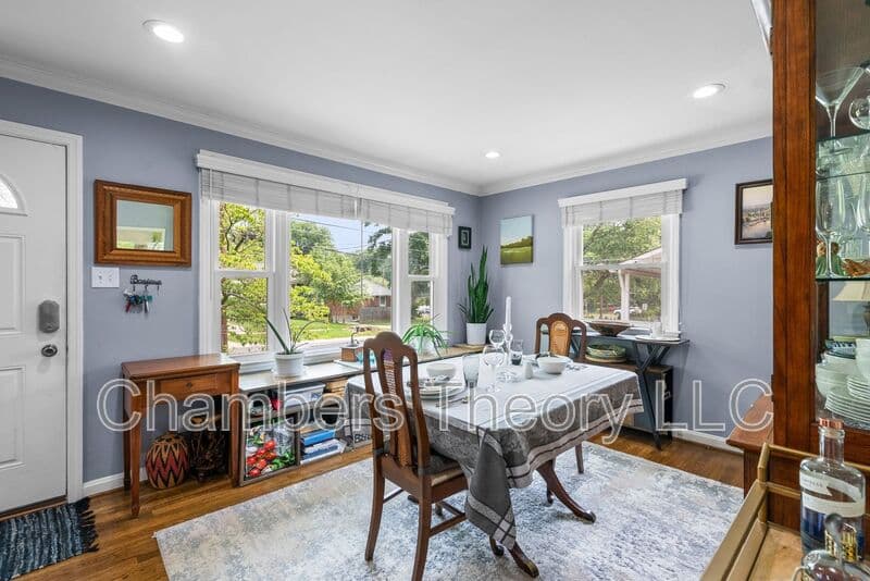 Silver Spring House: 3904 Lantern Dr