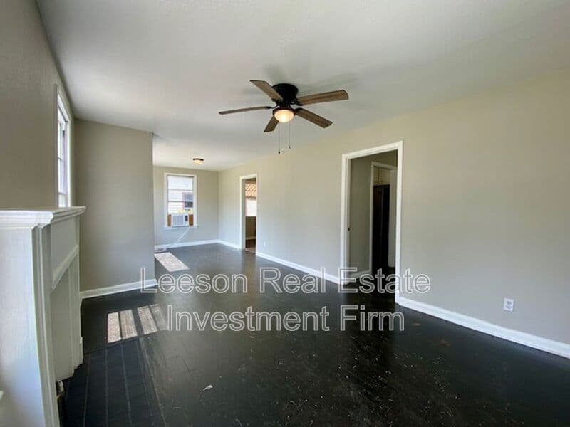 Shreveport House: 3524 Michigan Blvd
