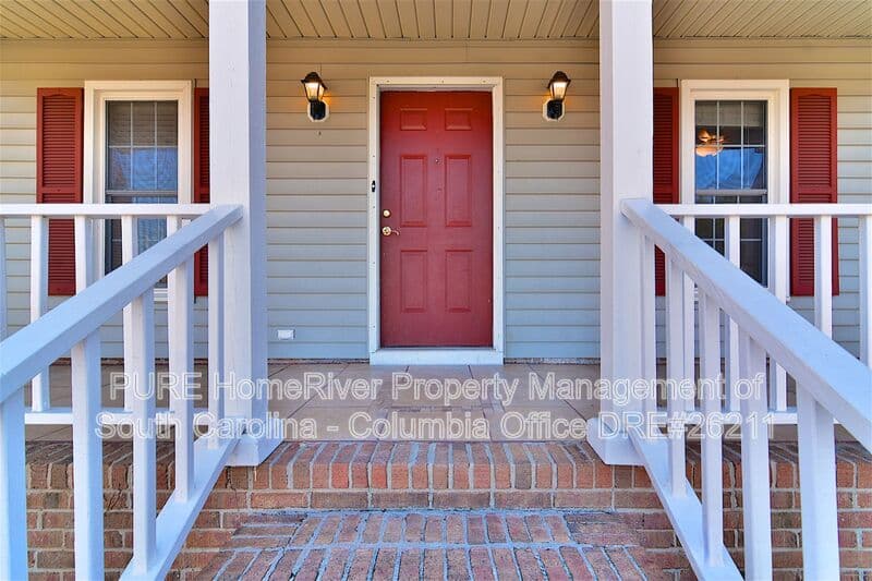 Lexington House: 213 Puller Ct