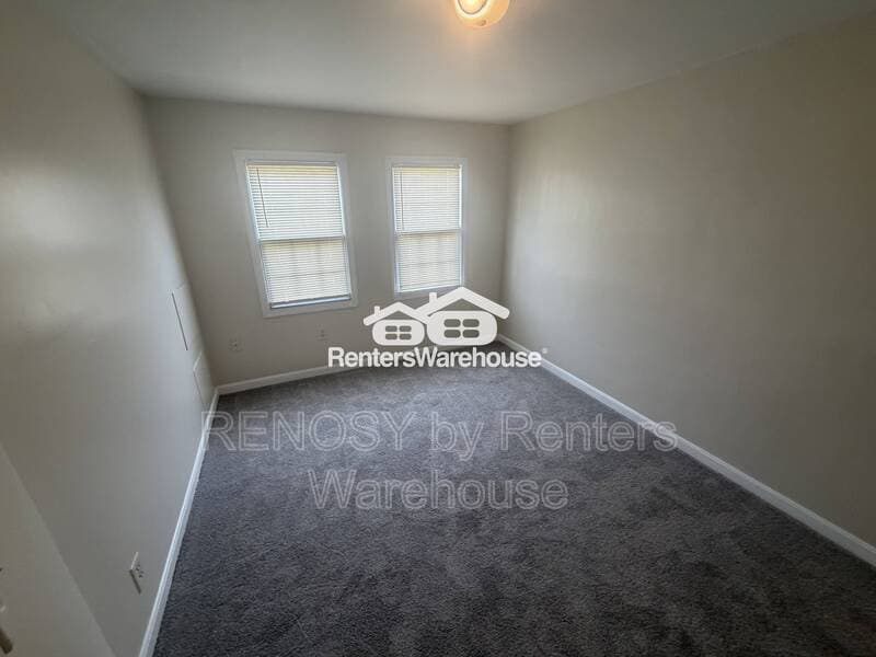 Dundalk House: 2067 Larkhall rd