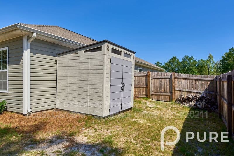 Lugoff House: 173 Rippling Way