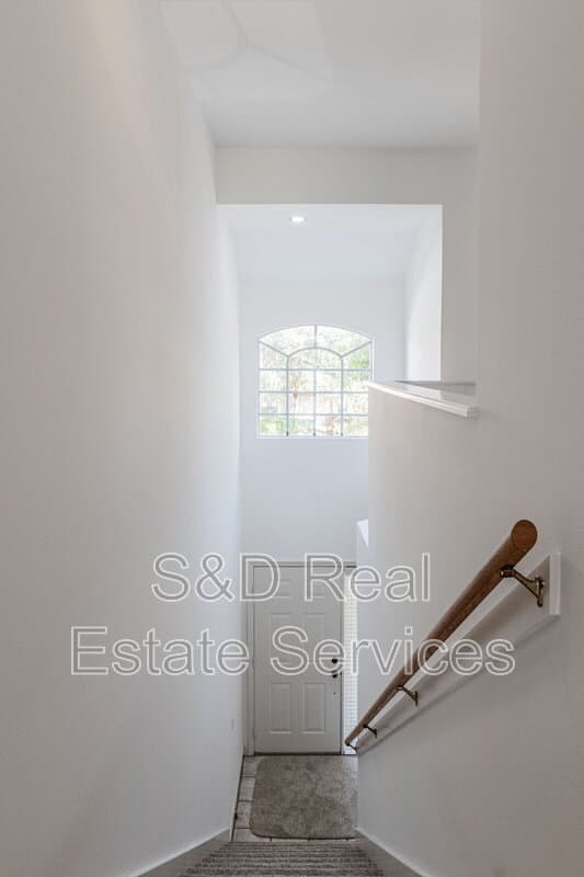 Lakeland Condo: 447 Enclave Place