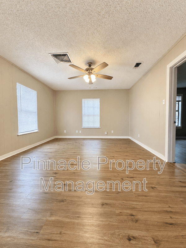 San Angelo House: 1209 Forest Park Avenue