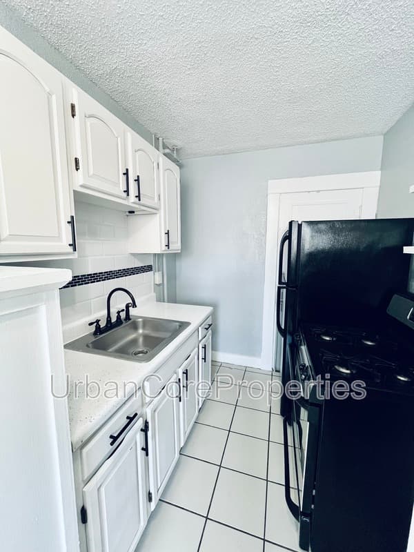 St. Petersburg Condo: 249 4th Ave N