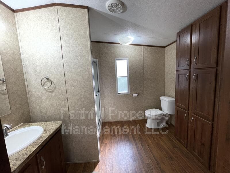 Tyler House: 15612 Tuscan Oaks