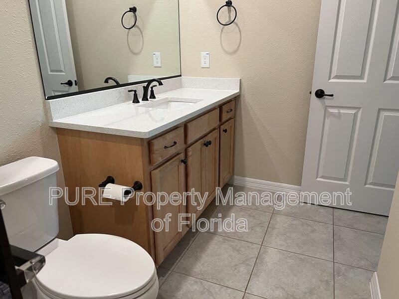 Ocala House: 10376 SW 99th Street