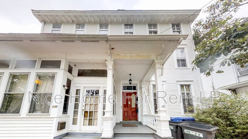 Mount Holly Condo: 112 Garden St, #2