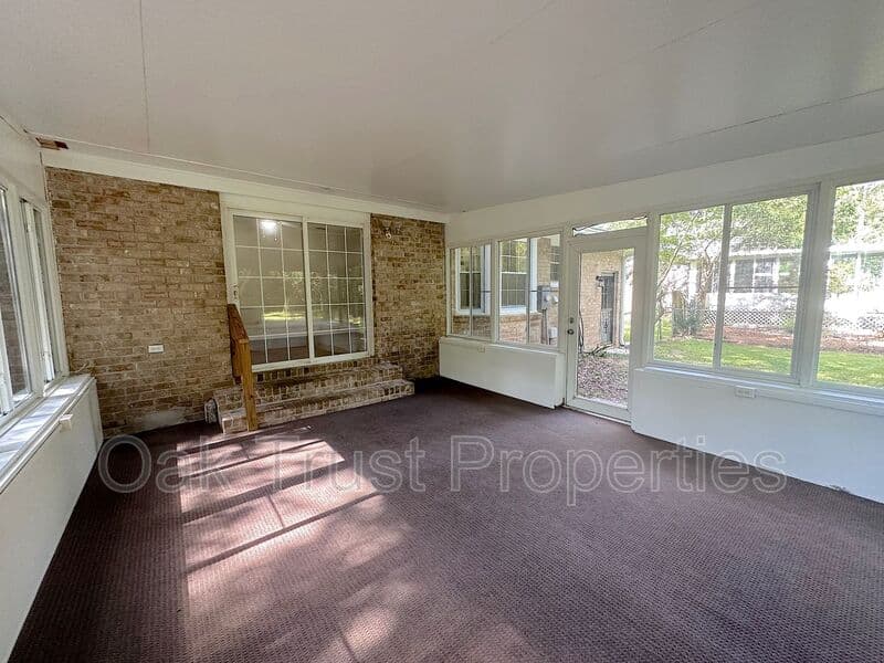 Summerville House: 213 Jimbo Road