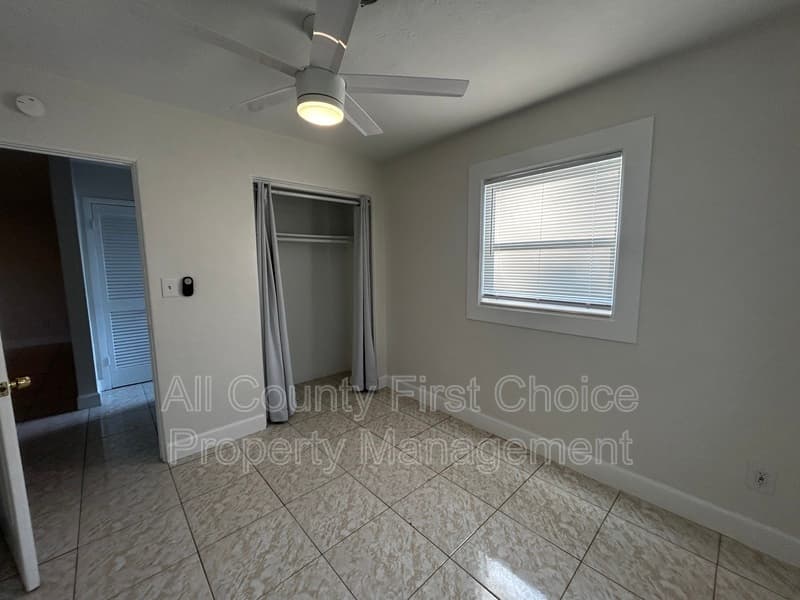 Kenneth City House: 5050 62nd St N