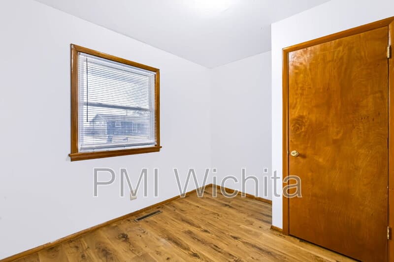 Haysville House: 440 West 7th Street