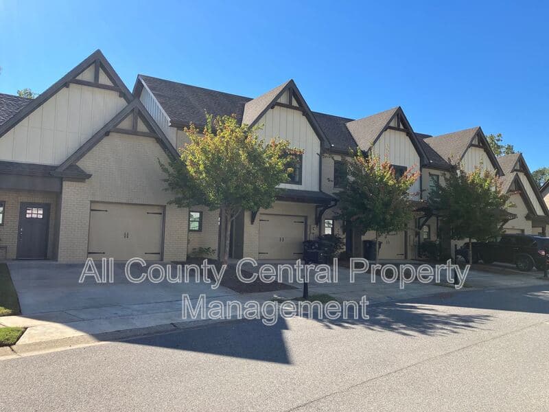 Bessemer House: 415 Sunbelt Dr