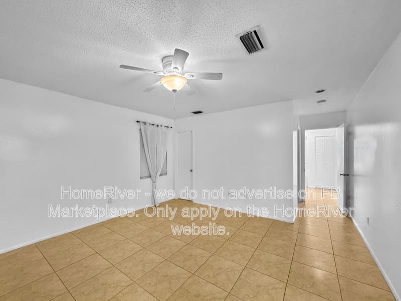 Port Charlotte House: 2496 Beacon Dr