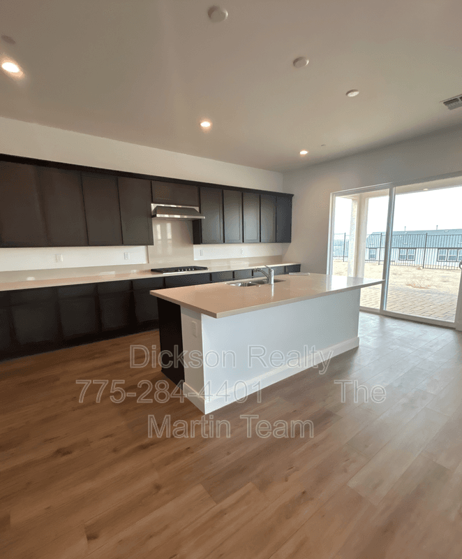 Sparks House: 11635 Vinegar Peak Drive