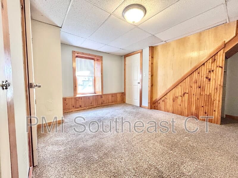 Norwich Condo: 231 Salem Turnpike