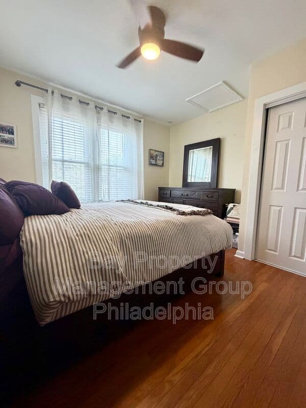 Philadelphia House: 15 West Abington Ave
