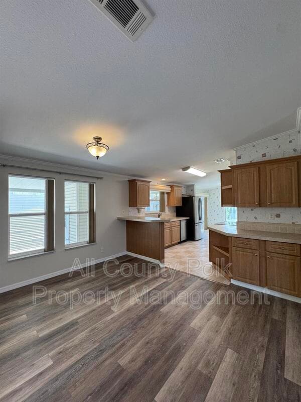 Haines City House: 106 Reineke Rd