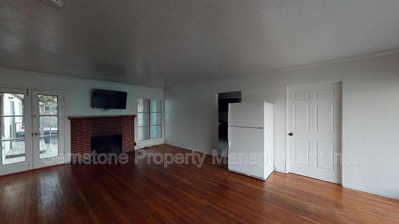 San Diego House: 4938 Art St