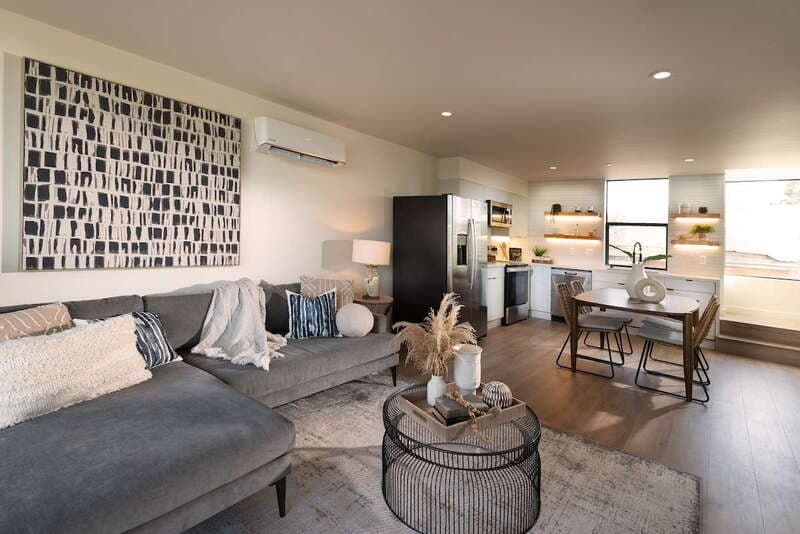 San Diego Condo: 2664 L Street