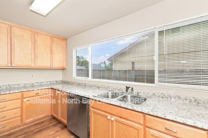 Santa Rosa House: 2436 Campbell Drive
