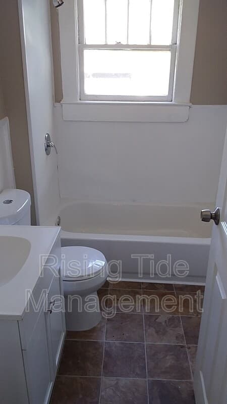 Birmingham House: 4017 39th Ave N