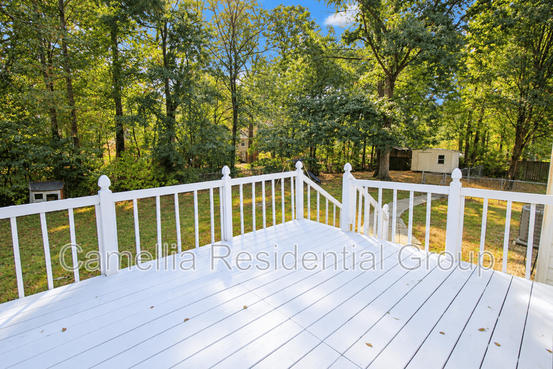 Calera House: 120 Southern Hills Circle