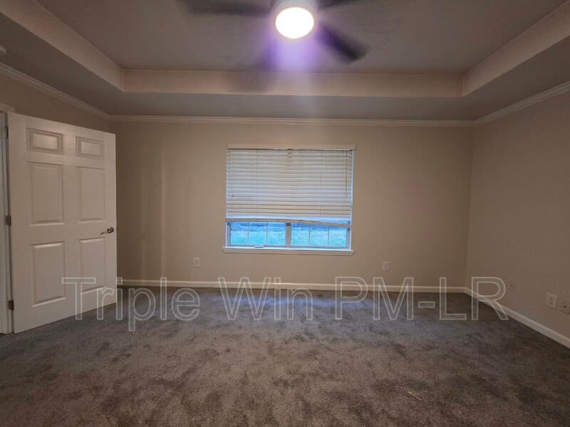 Little Rock House: 12512 Woodbury Dr