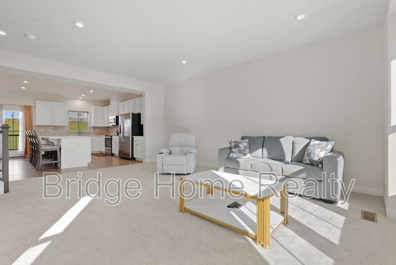 Jeannette House: 6003 Lampl Lane
