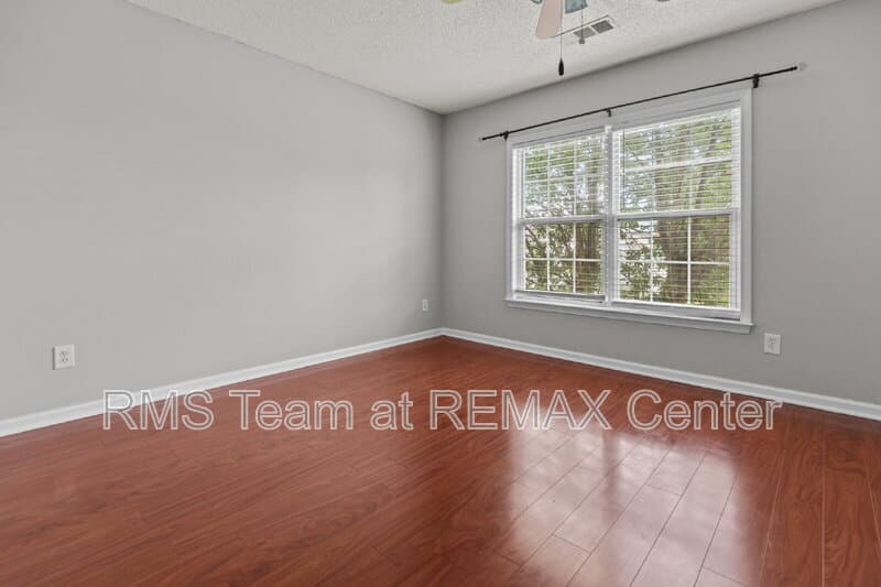 Duluth House: 2315 Hiawassee Dr