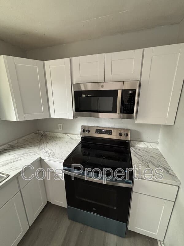 Lake Wales House: 2436 Lilly Street