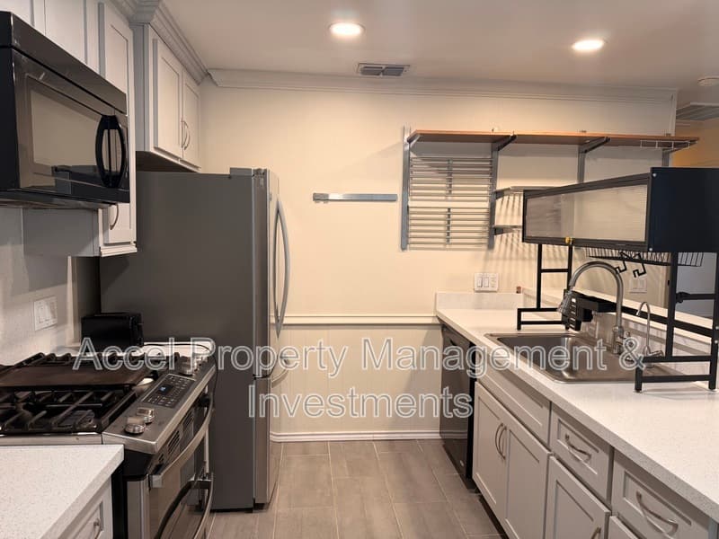 McAllen House: 4701 N. 6th St.