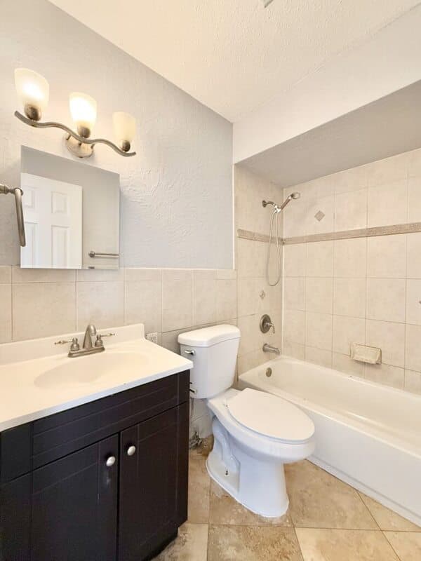 St. Petersburg House: 6943 Buhrley Terrace North