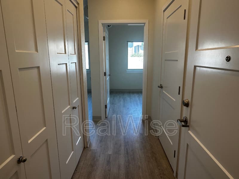 Medford Condo: 1935 Table Rock Rd