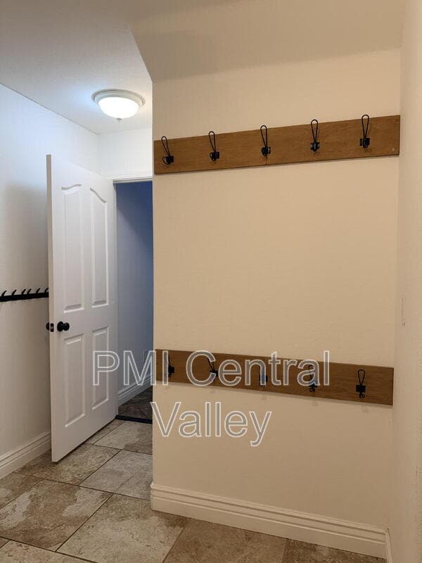 Lathrop House: 108 Hornfels Ave