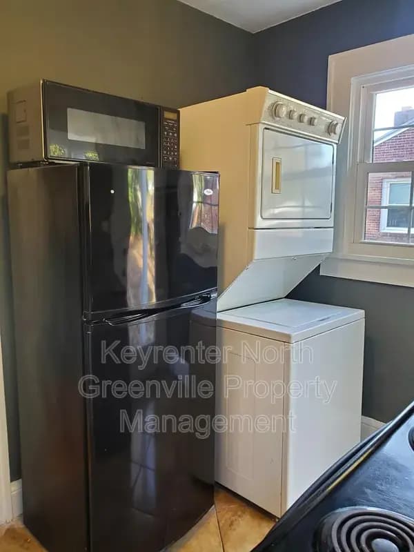 Greenville House: 127 Wedgewood Dr
