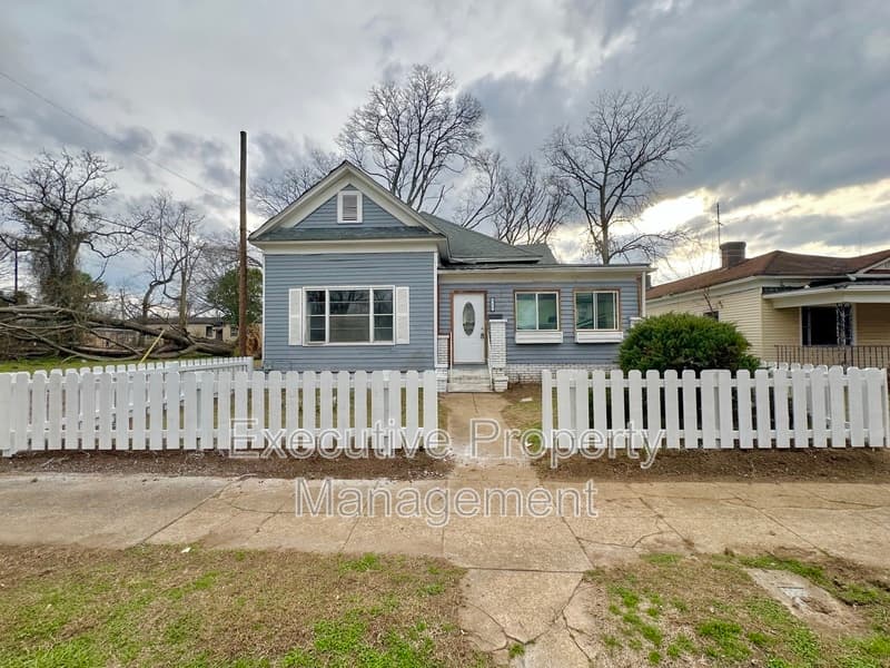Birmingham House: 811 17th Street