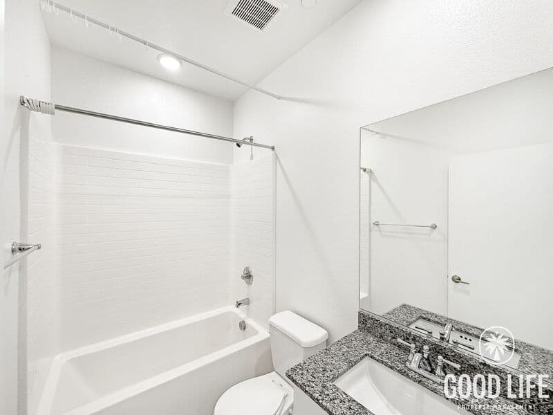 San Diego Townhome: 5215 Surfwalk Way